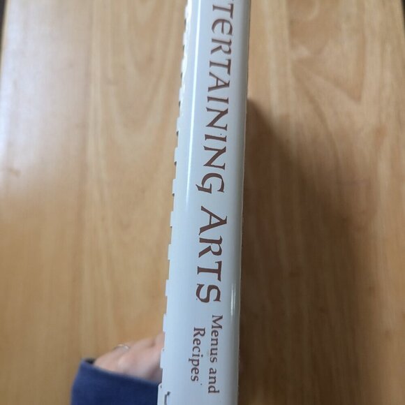 VINTAGE Entertaining Arts Menus and Recipes from University of Iowa 1982 - Picture 7 of 7